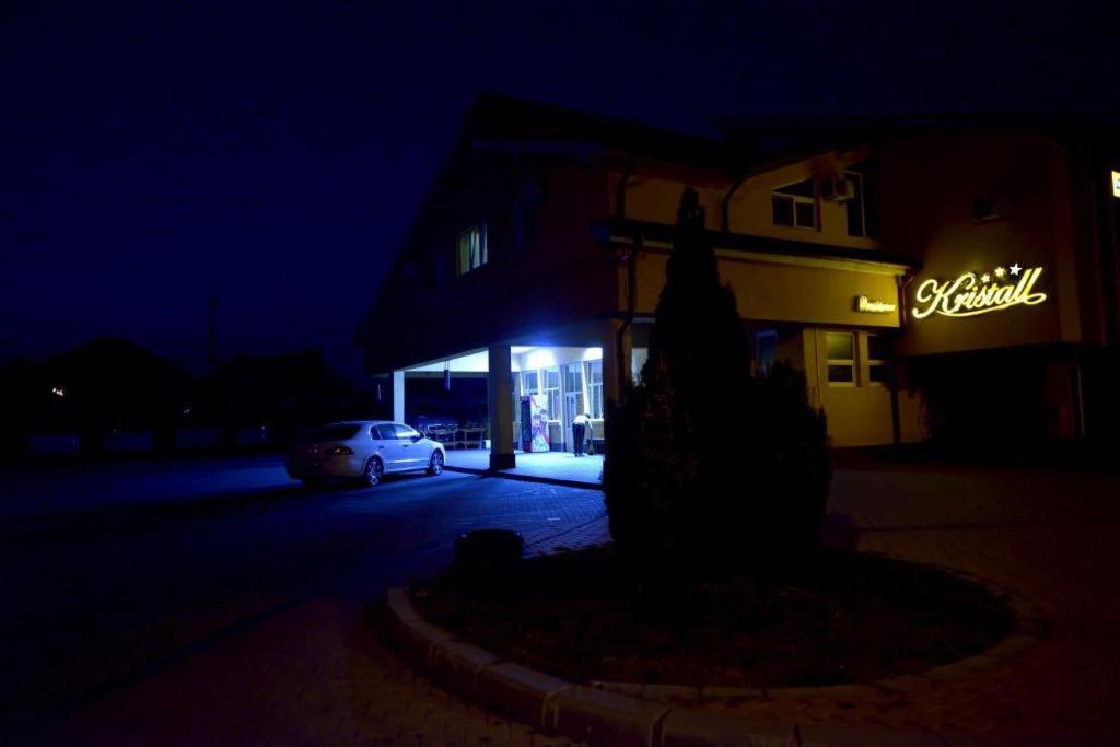 Pensiunea Kristall Tecuci Exterior foto